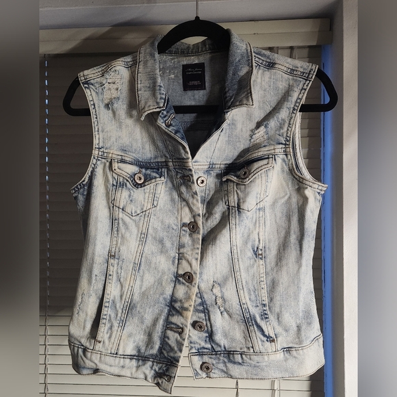 Mavi S/M Distressed Jean Jacket - Picture 2 of 6